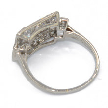 Charger l&#39;image dans la galerie, Bague en platine et diamant forme rectangulaire
