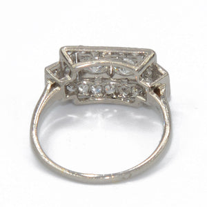Bague en platine et diamant forme rectangulaire