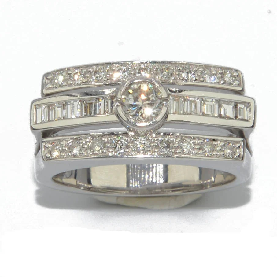 Bague rectangulaire en or gris et diamant