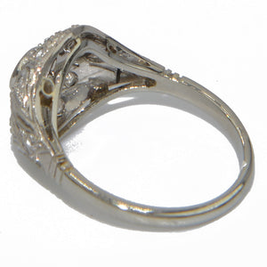 Bague dôme ajourée en diamant en platine
