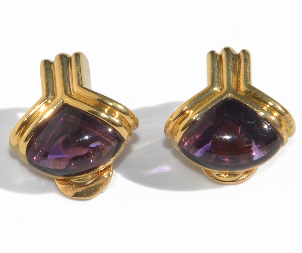 Boucles d'oreilles or jaune de la maison Bvlgari en améthyste
