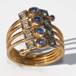 Bague or jaune 1910 en saphirs cabochons et diamants