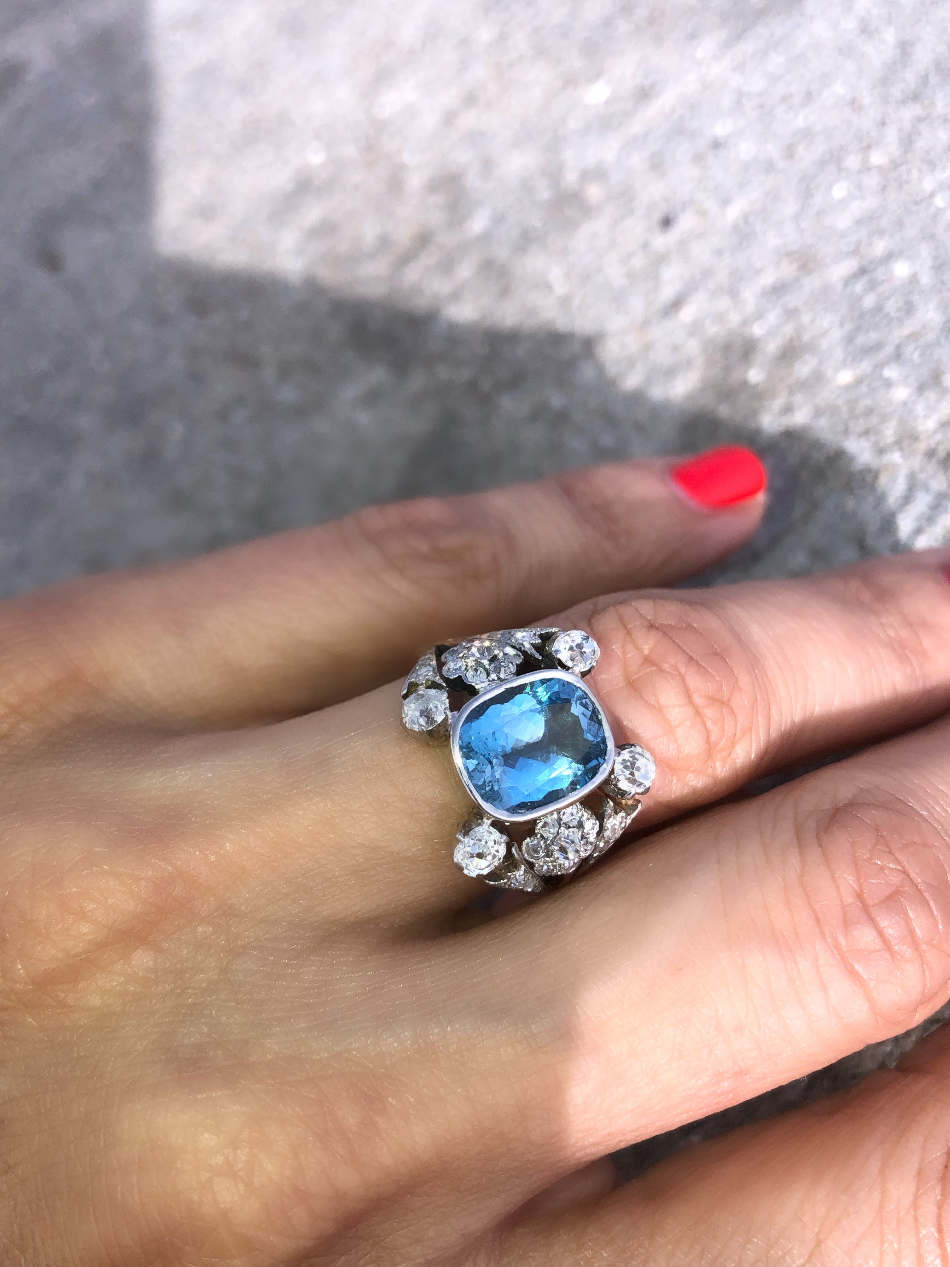 Bague 1910 en or et argent ornée d'une aigue-marine