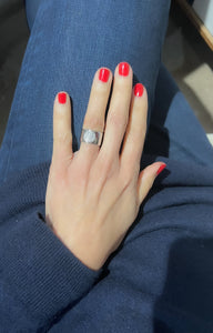 Bague de la Maison Dinh Van,modèle Anthea en or gris