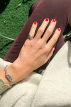 Charger l&#39;image dans la galerie, Bague or gris et diamant princesse
