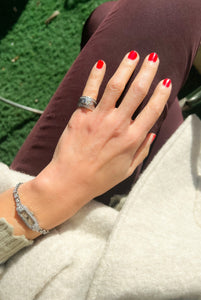 Bague or gris et diamant princesse