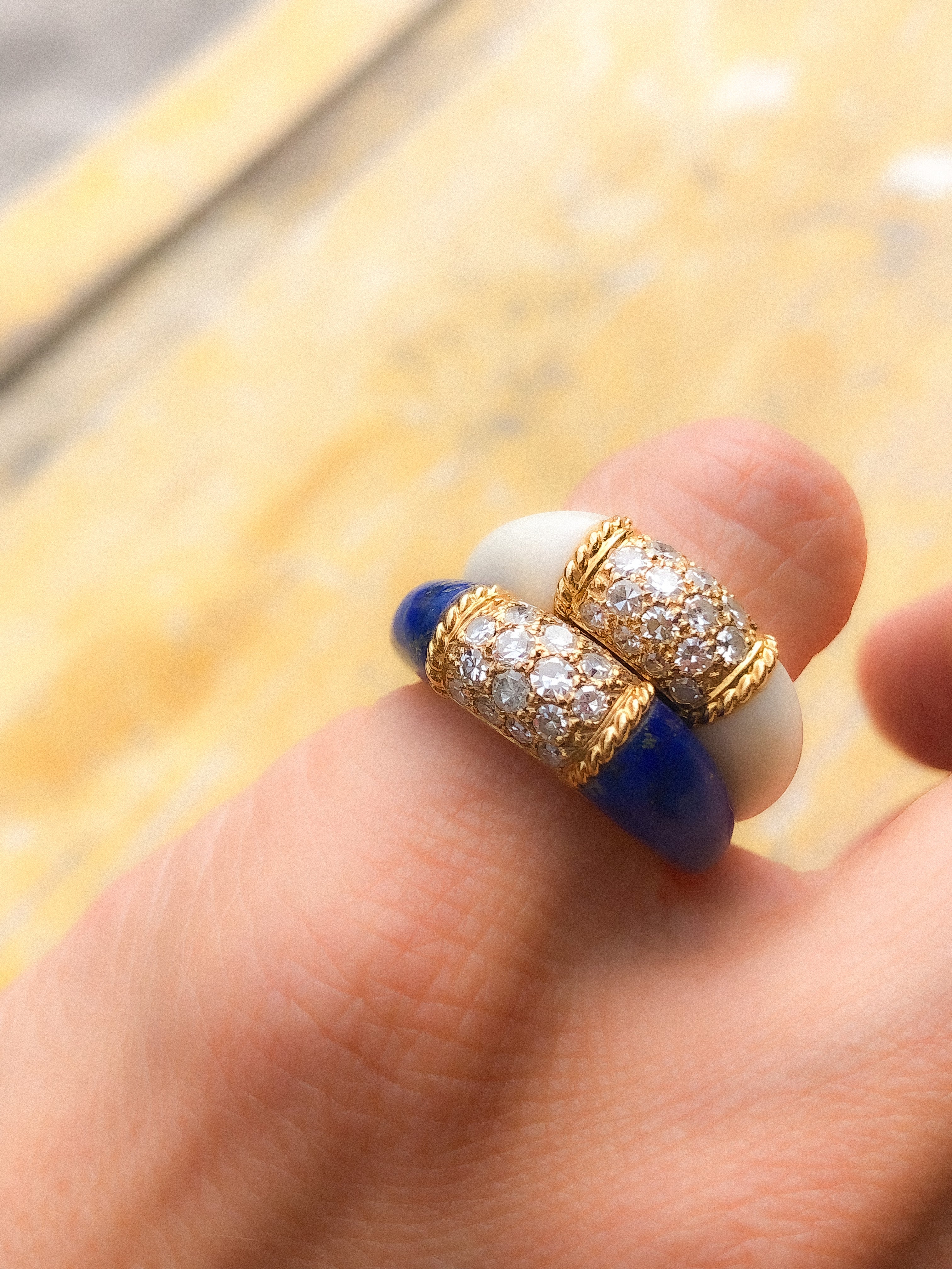 Bague or jaune Van Cleef end Arpels collection Philippine