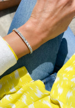Charger l&#39;image dans la galerie, Bracelet riviere or et platine orné de diamant taille brillant
