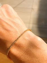 Charger l&#39;image dans la galerie, Bracelet riviere en or jaune et diamants
