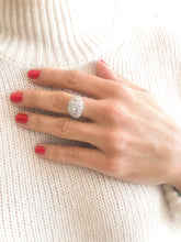 Charger l&#39;image dans la galerie, Bague en platine et diamant des années 1930
