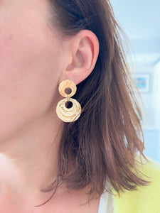 Boucles d'oreilles or jaune martelé