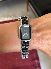 Charger l&#39;image dans la galerie, Montre Chanel Ma première en métal argenté
