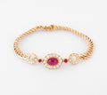 Bracelet en or jaune et diamant ,rubis cabochon de la maison Van Cleef and Arpels