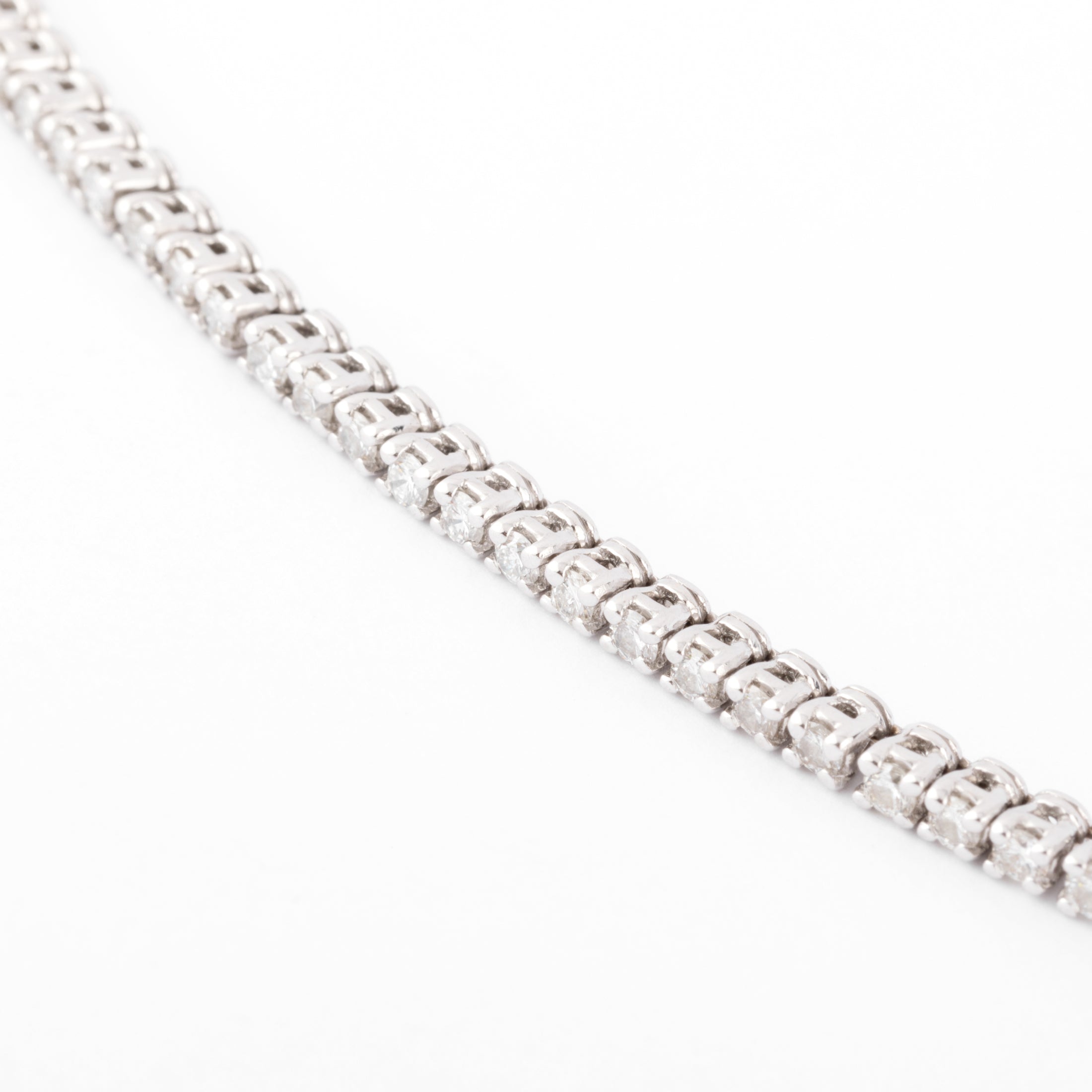 Bracelet rivière or gris en diamants