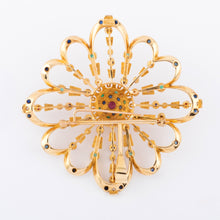 Charger l&#39;image dans la galerie, Pendentif et broche or jaune du créateur grec Lalaounis ornée de pierres précieuses
