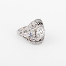 Charger l&#39;image dans la galerie, Bague dôme ornée d&#39;un diamant central
