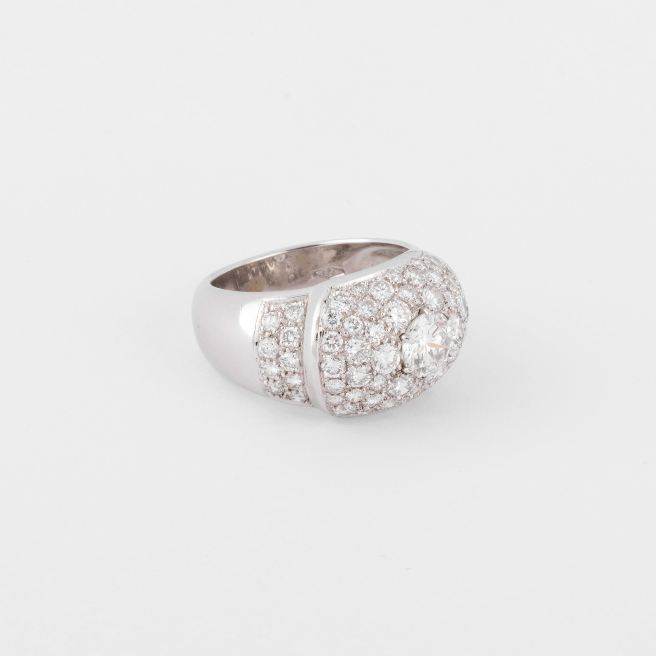 Bague jonc pavée de diamant de diamant