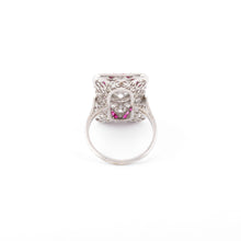 Charger l&#39;image dans la galerie, Bague en platine, diamants et rubis rectangulaire
