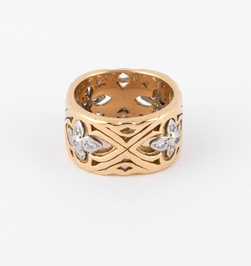 Bague or jaune ciselé alterné de motifs fleurs