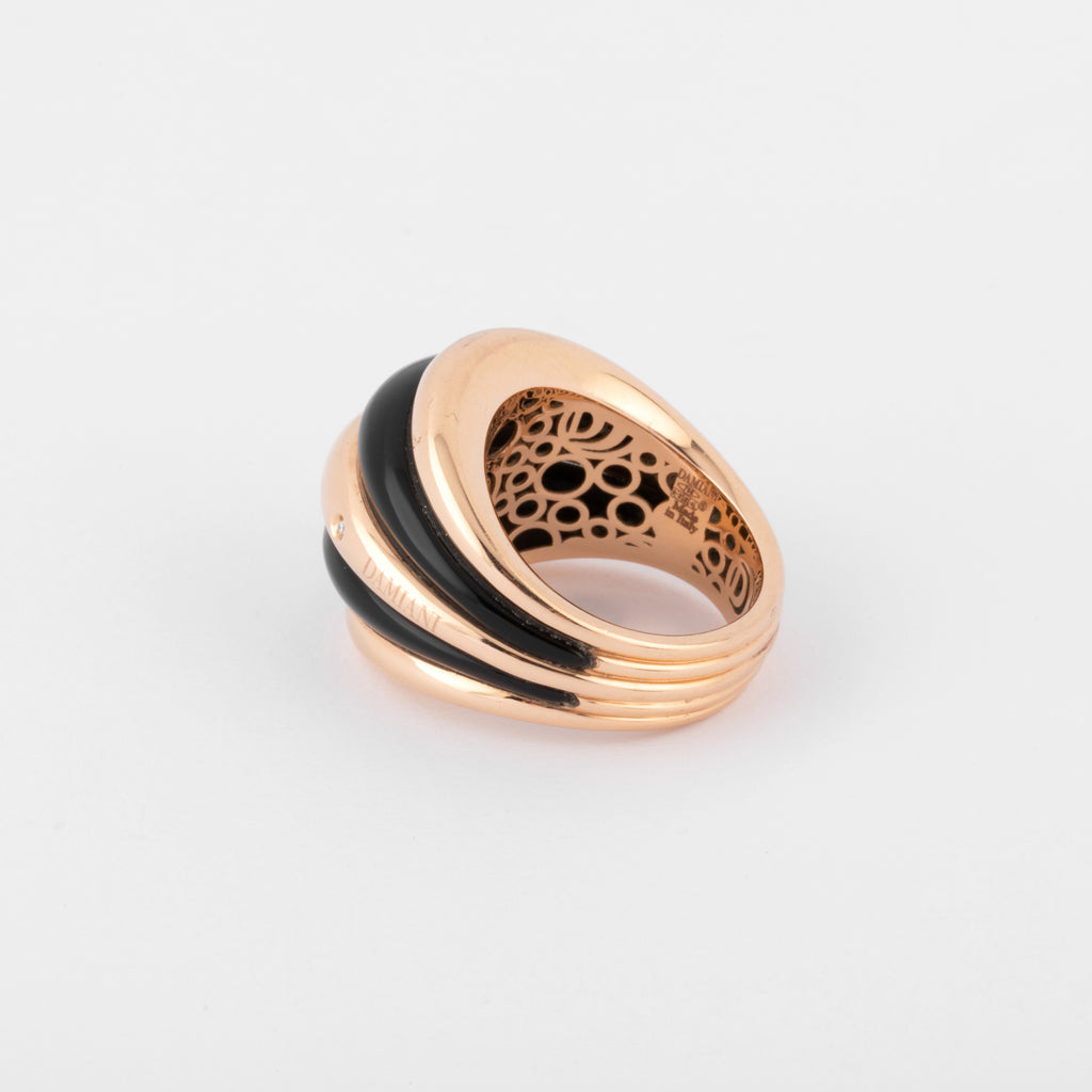 Bague jonc or rose et onyx de la maison Damiani