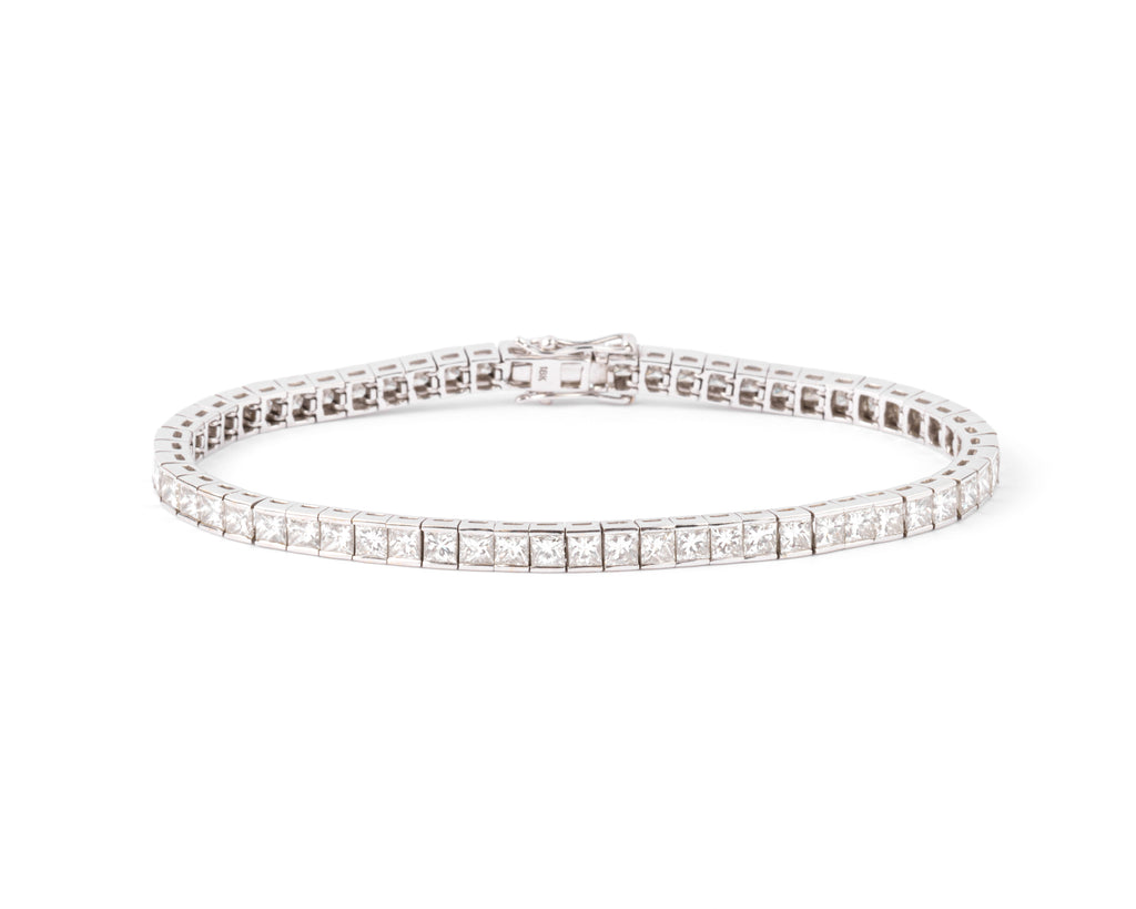 Bracelet ligne en diamant taille princesse sur or gris