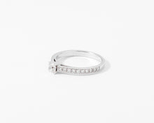 Charger l&#39;image dans la galerie, Bague solitaire diamant sur or gris
