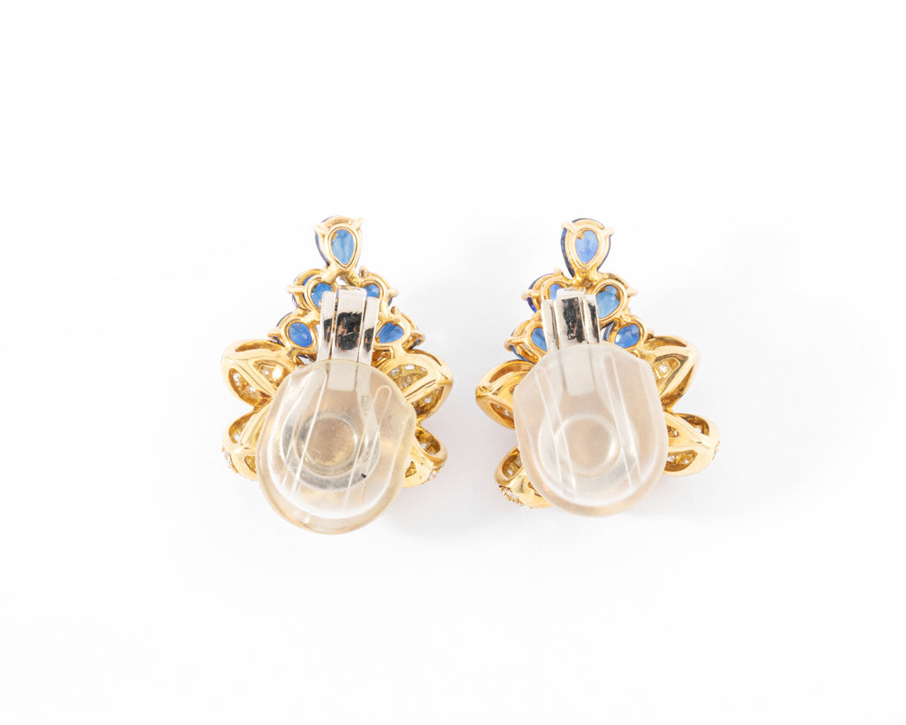 Paire de boucles d'oreilles or jaune saphirs et diamants